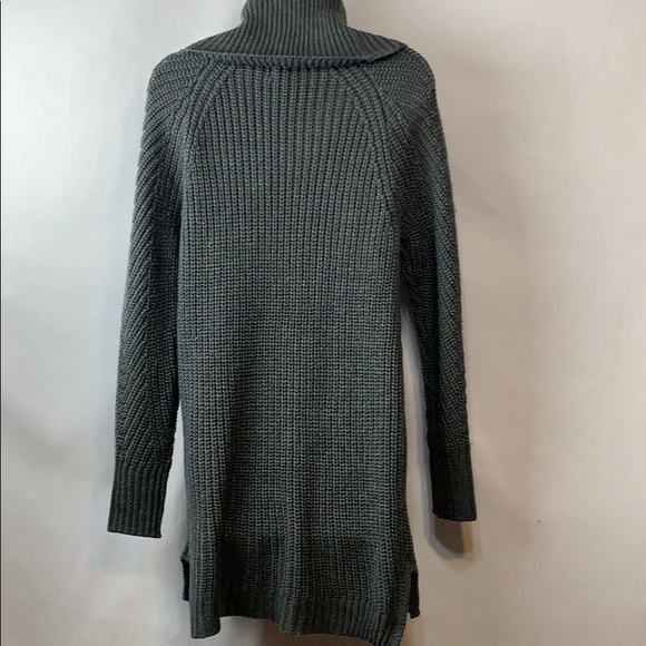 a.n.d. Sweater top - Picture 3 of 4